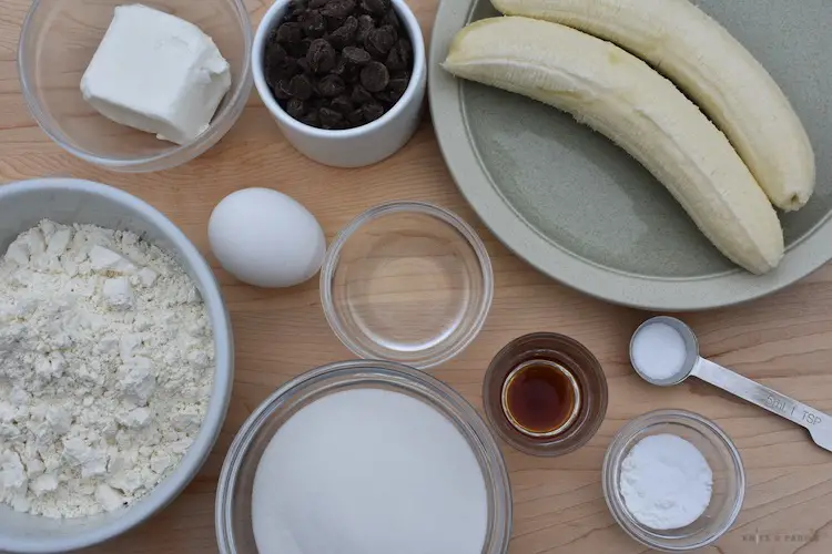 Banana chocolate chip muffin ingredients