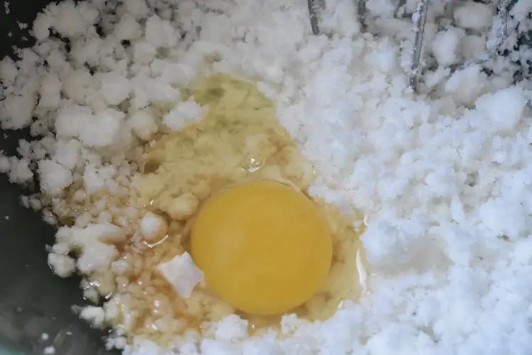 Adding the egg 