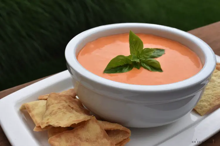 Roasted red pepper dip with pita chips