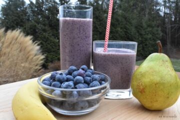 Simple Blueberry Pear Smoothie