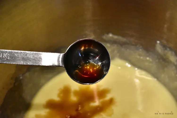 Adding vanilla extract to the zeppole batter