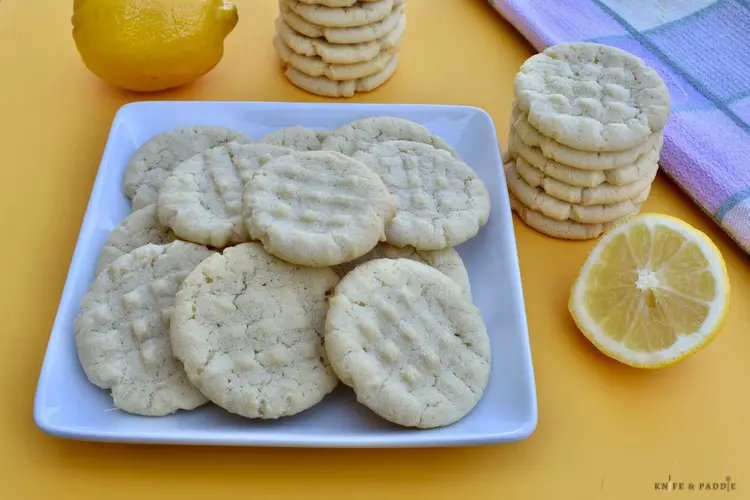 Lemon Crisscross Cookies stacked and plated