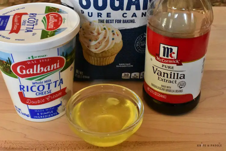Ricotta filling ingredients-Ricotta, granulated sugar, pure vanilla extract and egg whites