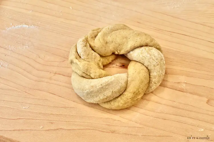 Rope rolled into a circle