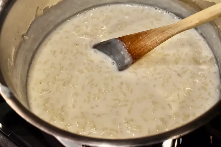 Cooking rice in a saucepan
