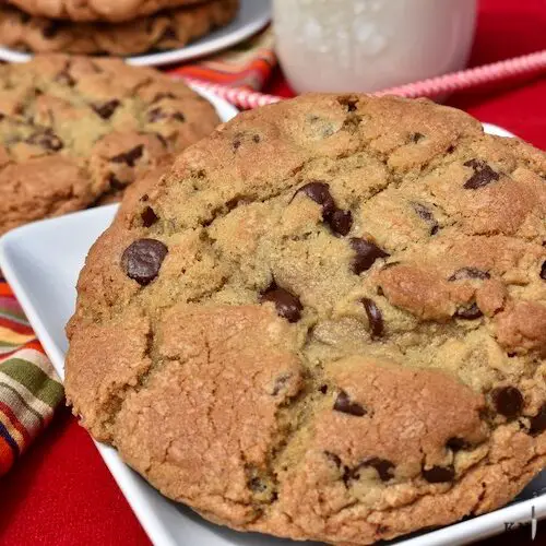 Classic Chocolate Chip Cookies • Pint Sized Baker