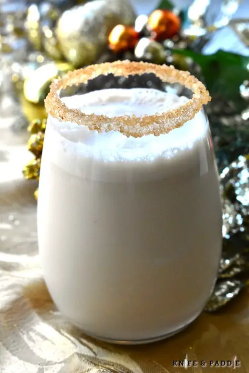Oatmeal Cookie Cocktail with a cinnamon-sugar rim