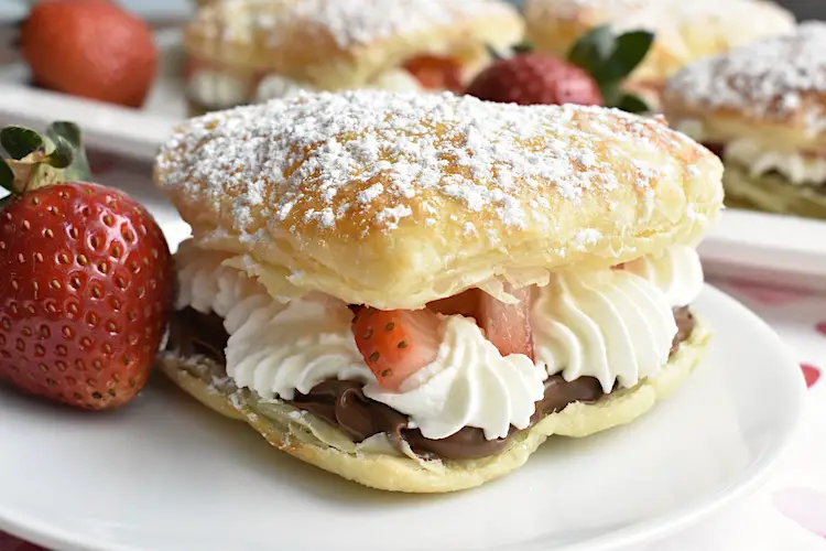 Nutella Strawberry Cream Puffs