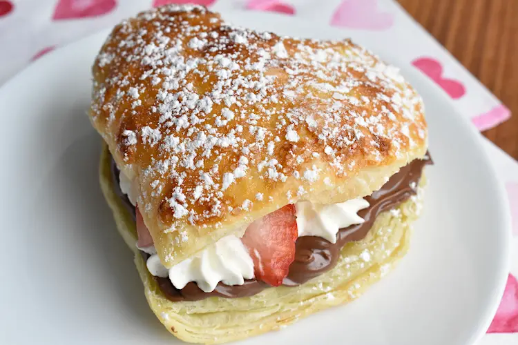 Nutella Strawberry Cream Puffs