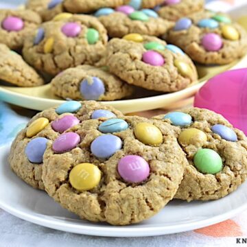 Easter M&M Oatmeal Cookies