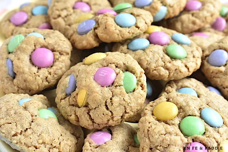 Easter M&M Oatmeal Cookies 